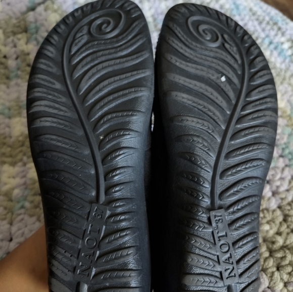 Naot matai Mary Jane metallic shoes size 37 - Picture 5 of 6